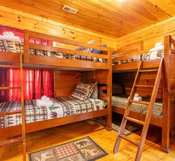 TreeTop Lodge