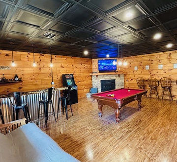 Moonshine Lodge