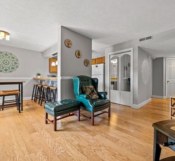 Windy Oaks Condo