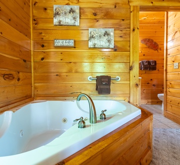 Bear Essentials Lodge
