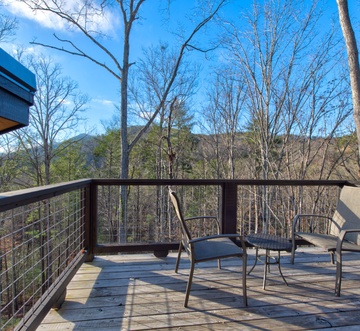 Bearfoot Splash Hideaway