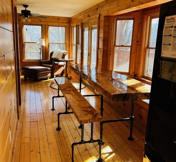 Moonshine Lodge