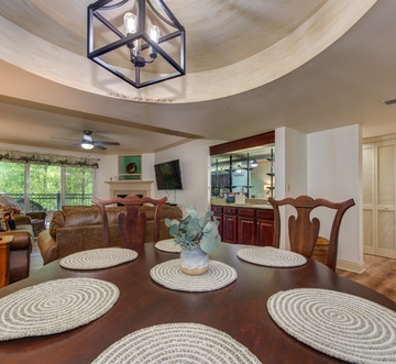 Cs Creekside Condo