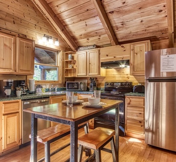 Cozy Bear Lodge