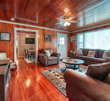 Gatlinburg's Cozy Rose