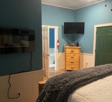 Cozy Hollow Cabin