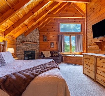 Bear Essentials Lodge