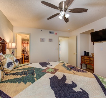 Cs Creekside Condo