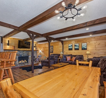 Honey Bear Lodge