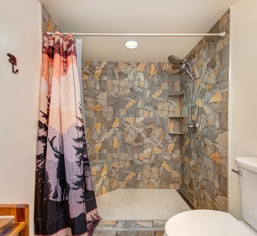 Cs Creekside Condo