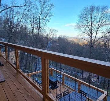 Honey Bear Lodge