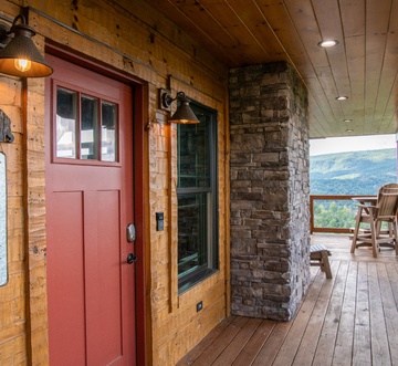 Hilltop Hideaway