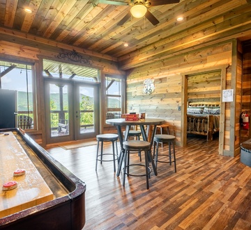 The Lodge At Coopers Hawk