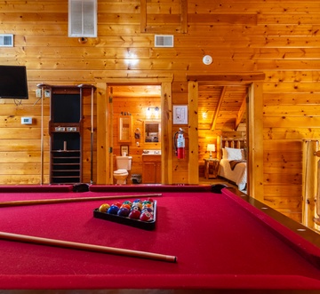 Bear Essentials Lodge