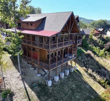 Hilltop Hideaway