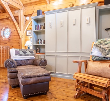 Smokey's Hideaway