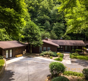 Pioneer Trail Retreat