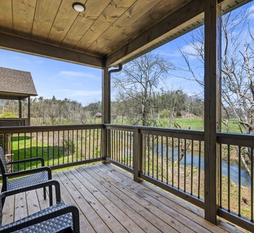Cabin By The Creek