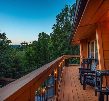 Honey Bear Lodge