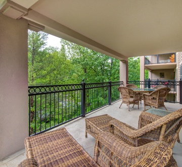 Cs Creekside Condo