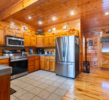 Bear Essentials Lodge