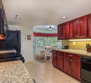 Cs Creekside Condo