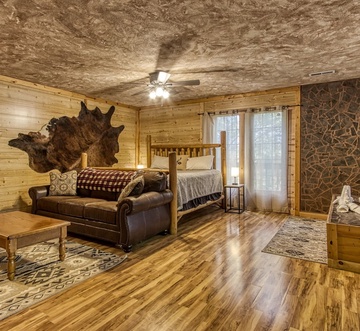 Cozy Bear Lodge