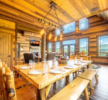 The Lodge At Coopers Hawk