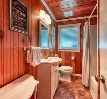 Gatlinburg's Cozy Rose