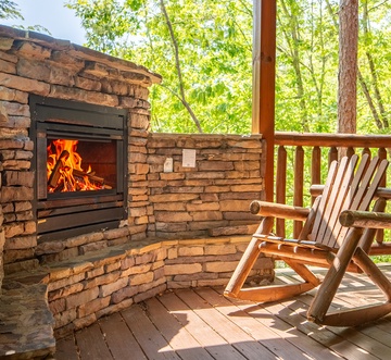 Smoky Breeze Retreat