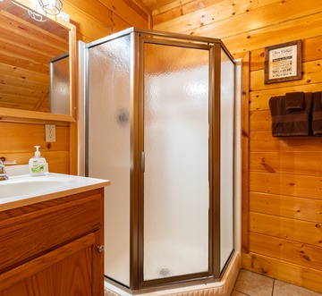 Bear Essentials Lodge