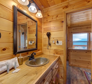 Honey Bear Lodge