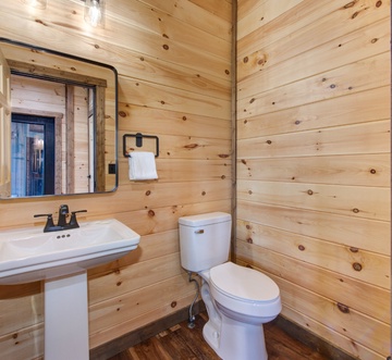 Bearfoot Splash Hideaway