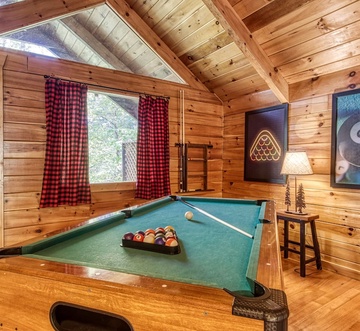 Cozy Bear Lodge
