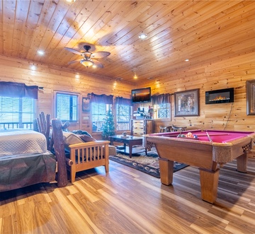 Smokey's Hideaway