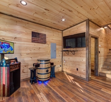 Bearfoot Splash Hideaway