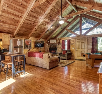 Cozy Bear Lodge