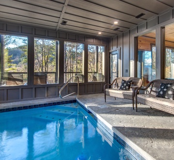Bearfoot Splash Hideaway