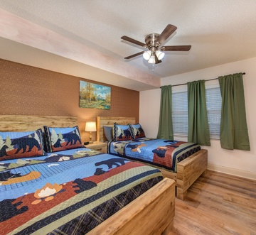 Cs Creekside Condo