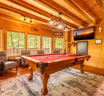 Smoky Breeze Retreat