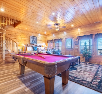 Smokey's Hideaway