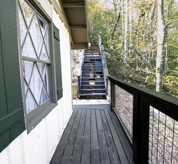 Hillside Hideaway