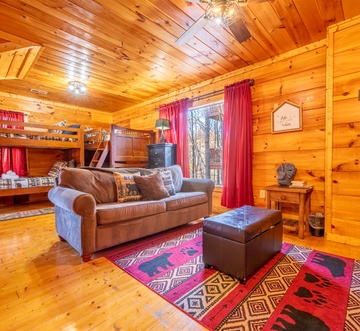 TreeTop Lodge