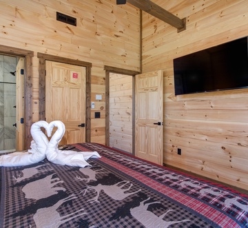 Bearfoot Splash Hideaway