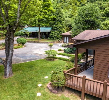 Pioneer Trail Retreat