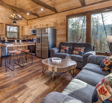 Bearfoot Splash Hideaway