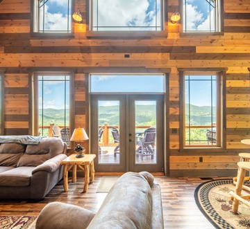 The Lodge At Coopers Hawk