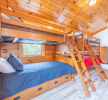 Moonshine Lodge