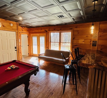 Moonshine Lodge