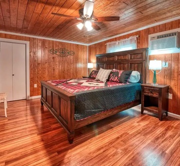 Gatlinburg's Cozy Rose